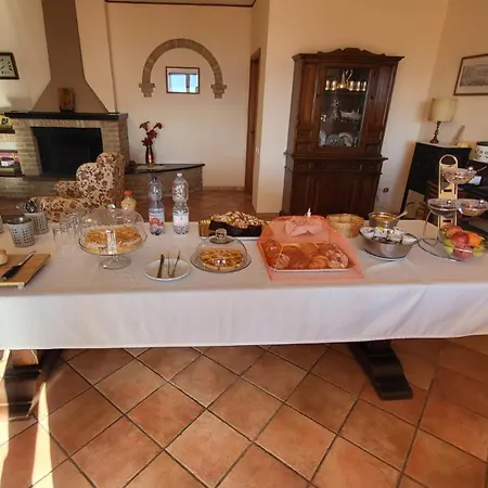 Dimora Del Falco Bed & Breakfast 3*